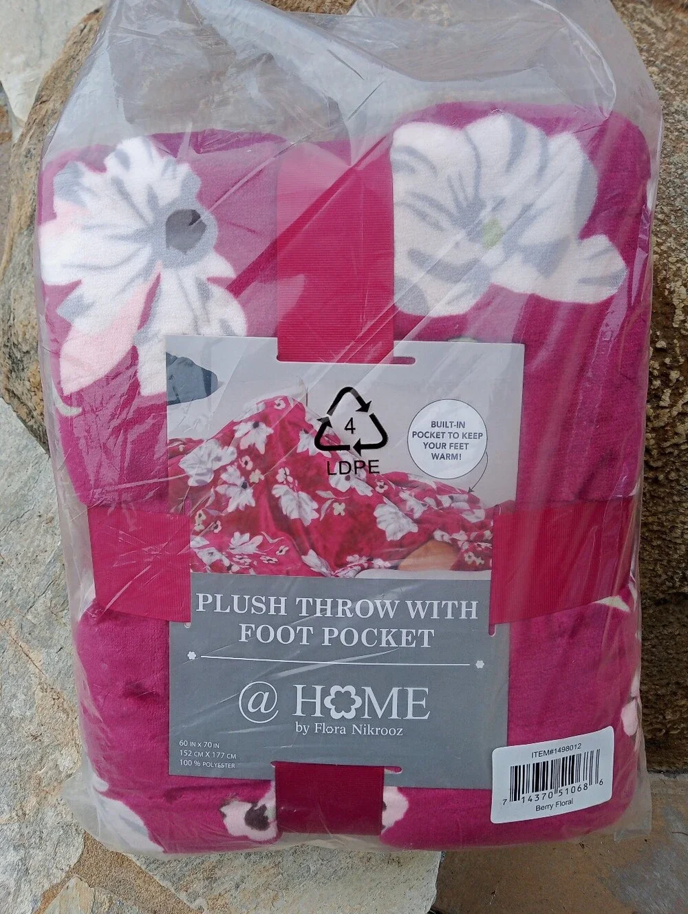 Flora Nikrooz Plush Throw with Foot Pocket NWT